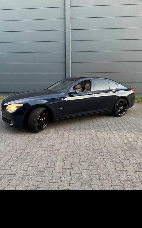 Gebraucht BMW 740 326 PS (239 kW) 2009 Schwarz Limousine