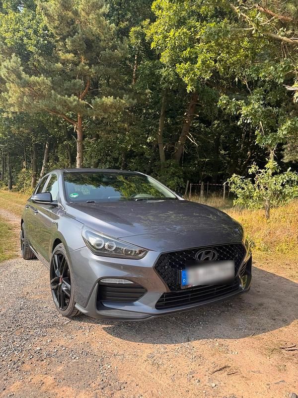 Grau Gebraucht 2020 Hyundai i30 N Line Limousine | 14.000 € (Guter Preis) - Bild 1/4