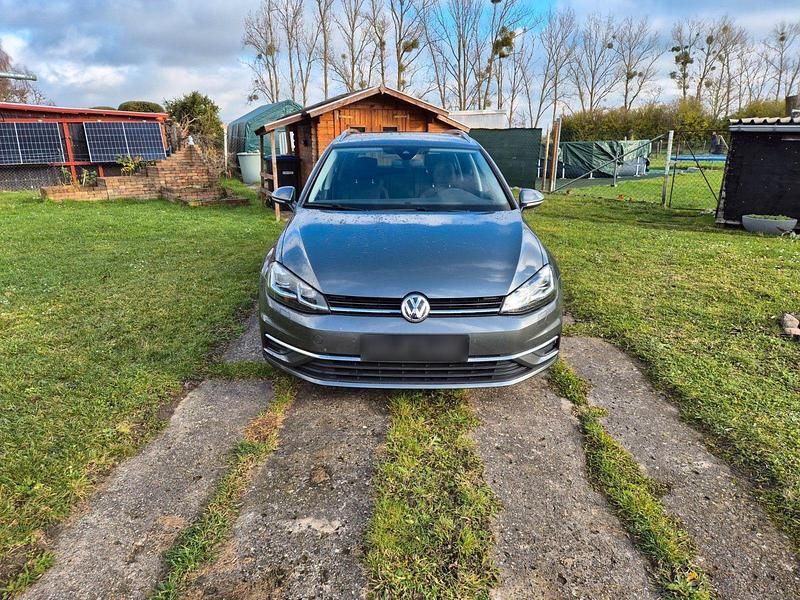 Gebraucht VW Golf VII Sound 150 PS (110 kW) 2018 Grau Kombi