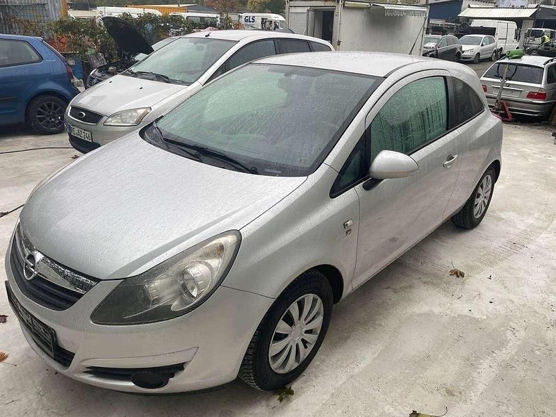 Gebraucht Opel Corsa Edition 87 PS (63 kW) 2010 Limousine