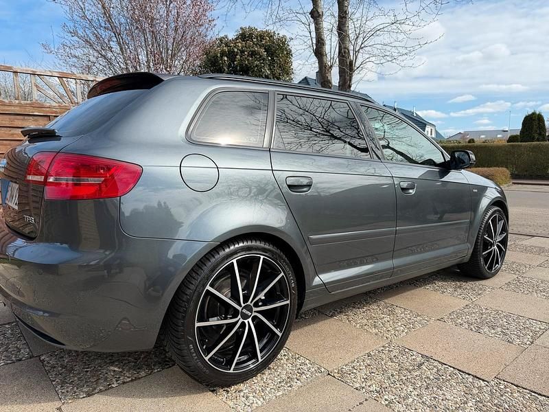 Gebraucht Audi A3 S-Line 125 PS (91 kW) 2012 Grau Kleinwagen