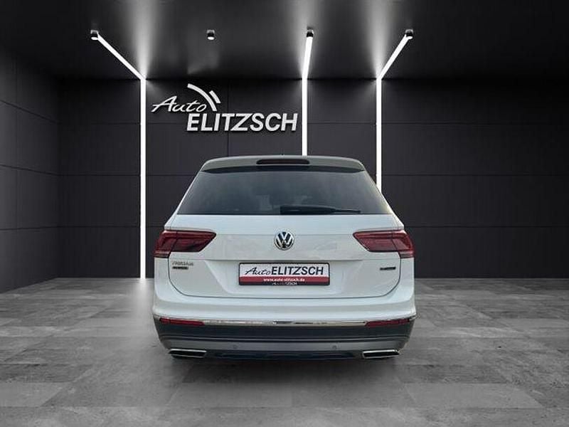 Gebraucht VW Tiguan Allspace Highline 150 PS (110 kW) 2021 Weiß SUV