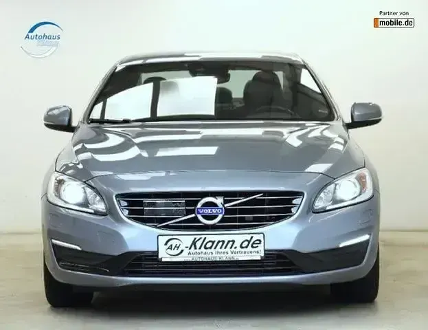 Gebraucht Volvo S60 Linje Svart 190 PS (139 kW) 2017 Blau Limousine