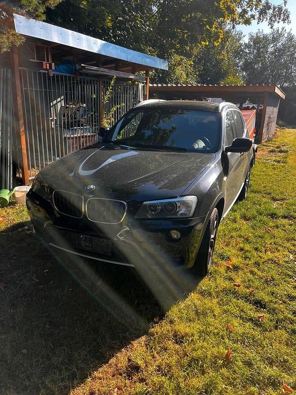 Schwarz Gebraucht 2012 BMW X3 Sport Line SUV | 10.900 € (Superpreis) - Bild 1/4