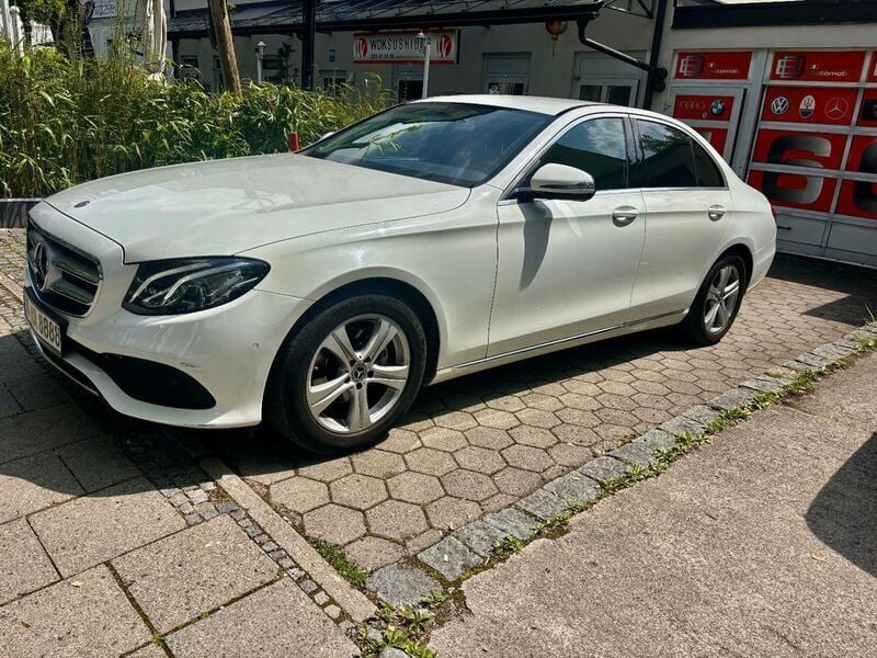Gebraucht Mercedes E200 184 PS (135 kW) 2018 Weiß Limousine