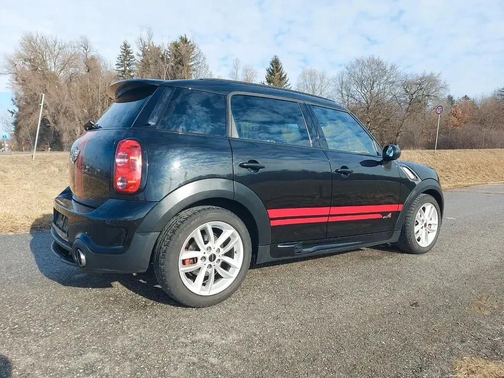 Używany Mini John Cooper Works 184 KM (135 kW) 2011 Czarny Hatchback