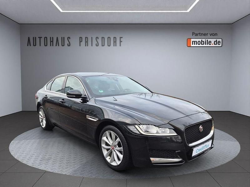 Gebraucht Jaguar XF Prestige 179 PS (131 kW) 2018 Schwarz Limousine