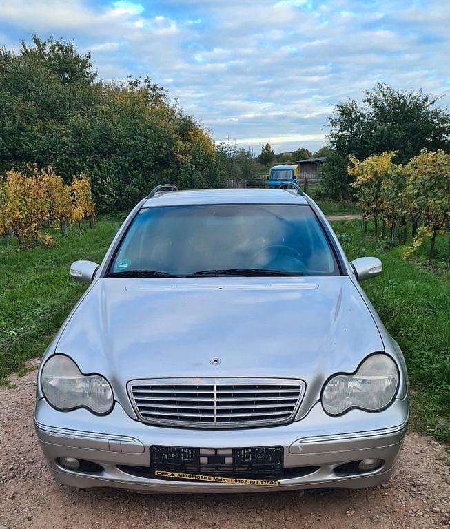 Silber Gebraucht 2003 Mercedes C270 Kombi | 1.499 € (Guter Preis) - Bild 1/4