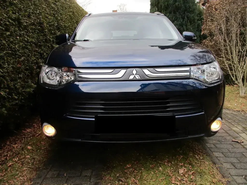 Gebraucht Mitsubishi Outlander Invite 150 PS (110 kW) 2013 Blau SUV