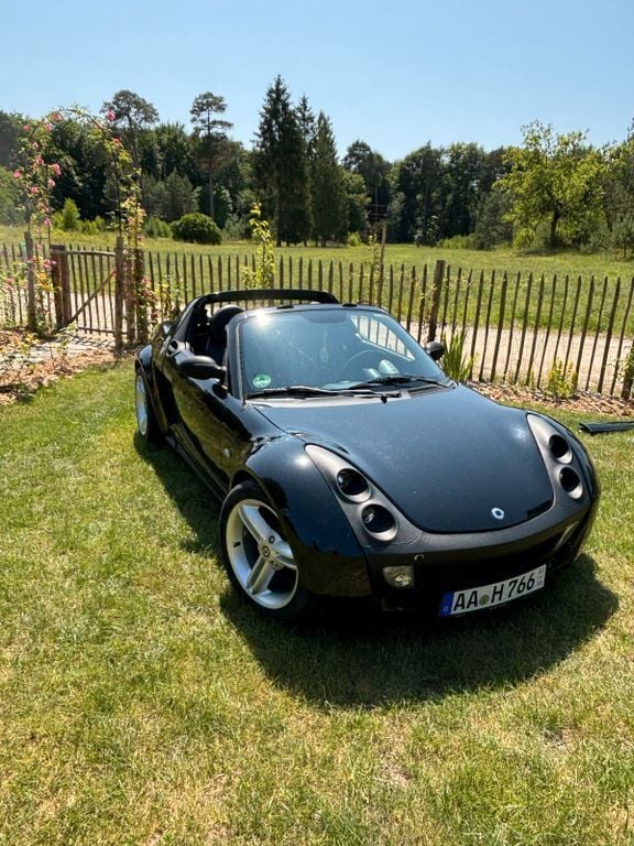 Schwarz Gebraucht 2004 Smart Roadster Cabrio | 4.600 € (Superpreis) - Bild 1/4