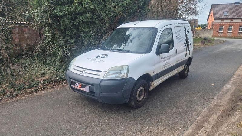 Gebraucht Citroën Berlingo 69 PS (50 kW) 2003 Weiß Van / Kleinbus
