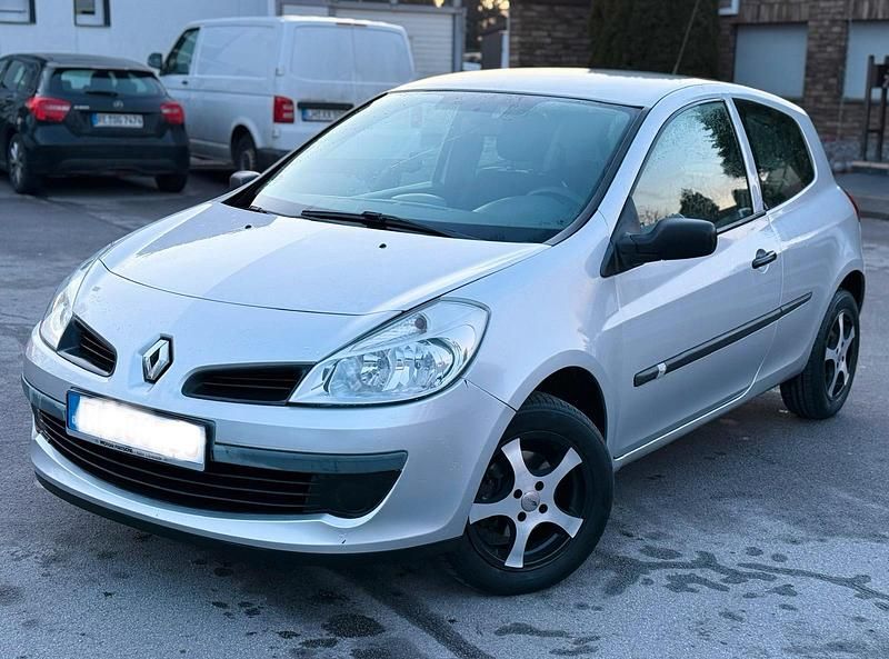 Silber Gebraucht 2007 Renault Clio II Kleinwagen | 1.599 € (Fairer Preis) - Bild 1/4
