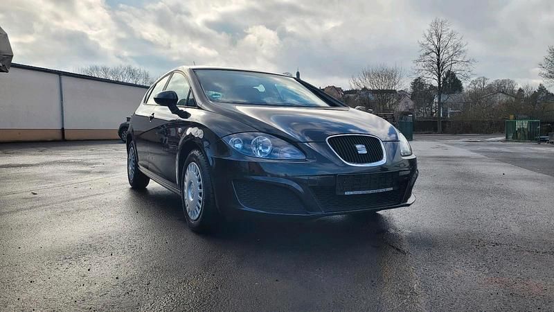Gebraucht Seat Leon 105 PS (77 kW) 2011 Schwarz Kleinwagen