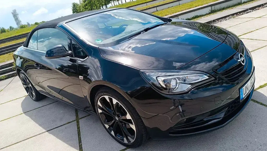Gebraucht Opel Cascada Innovation 140 PS (102 kW) 2017 Schwarz Cabrio