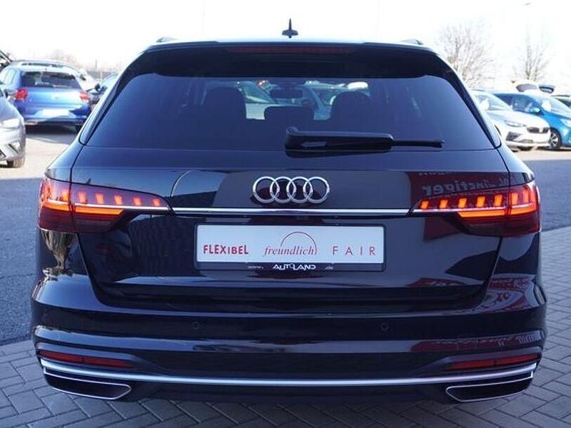 Gebraucht Audi A4 Advanced 204 PS (150 kW) 2021 Mythosschwarz metallic Kombi