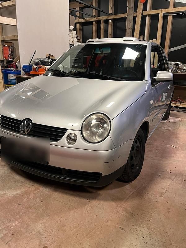 Silber Gebraucht 2004 VW Lupo Kleinwagen | 300 € (Superpreis) - Bild 1/4