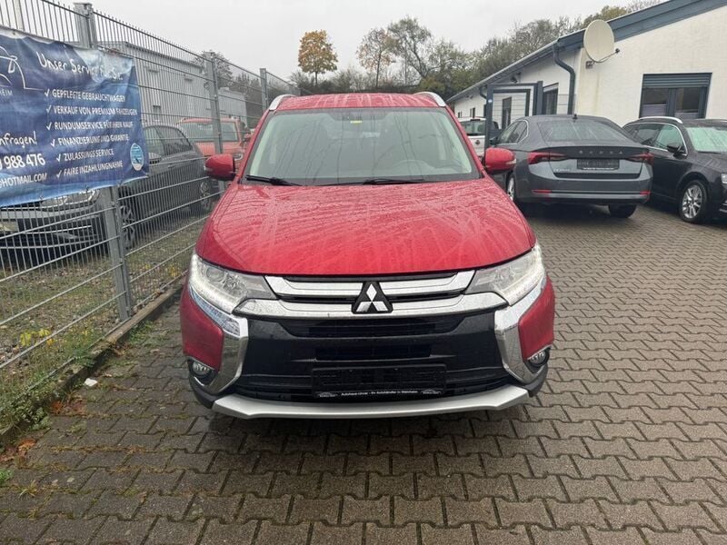 Gebraucht Mitsubishi Outlander Plus 150 PS (110 kW) 2017 Karminrot (m) SUV