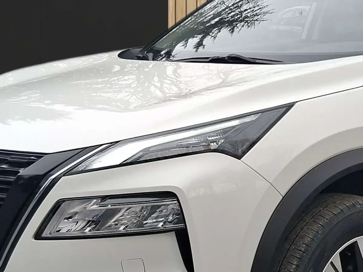 Gebraucht Nissan X-Trail Acenta 158 PS (116 kW) 2023 Weiß SUV