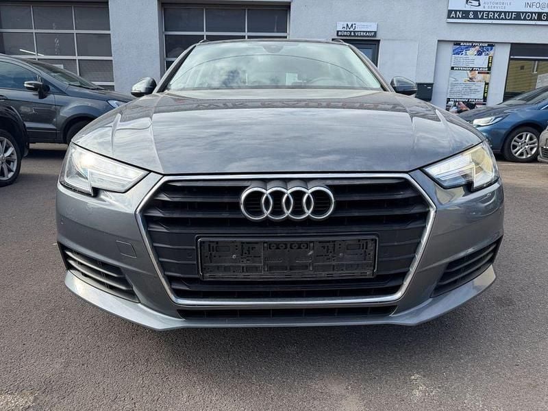 Gebraucht Audi A4 Basis 150 PS (110 kW) 2018 Grau Kombi
