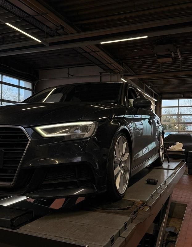 Second-hand Audi A3 150 CP (110 kW) 2016 Negru Berlinǎ