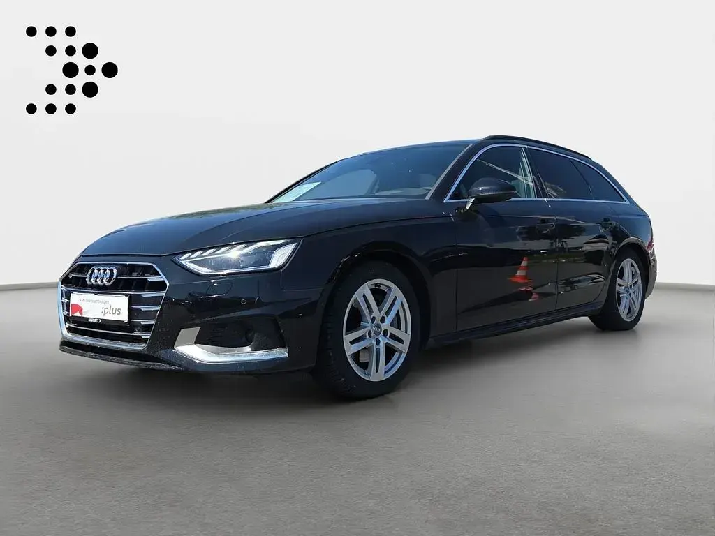 Gebraucht Audi A4 Advanced Plus 204 PS (150 kW) 2022 Mythosschwarz metallic Kombi
