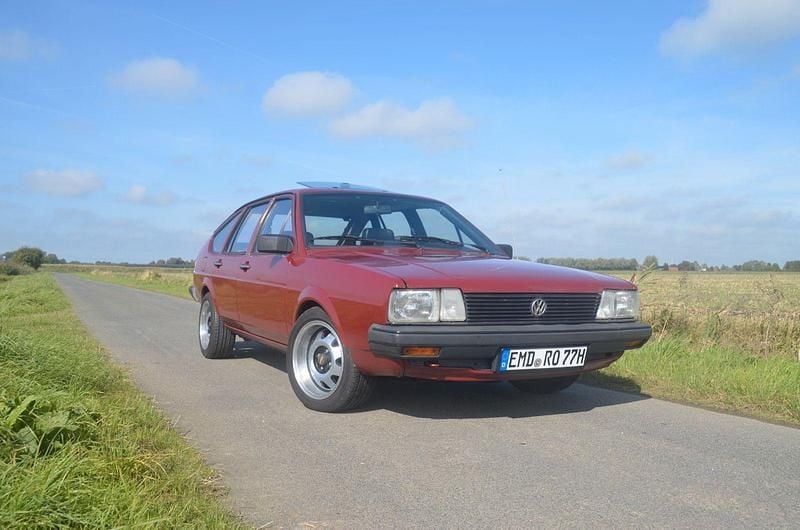 Rot Gebraucht 1983 VW Passat Coupé | 8.449 € - Bild 1/4