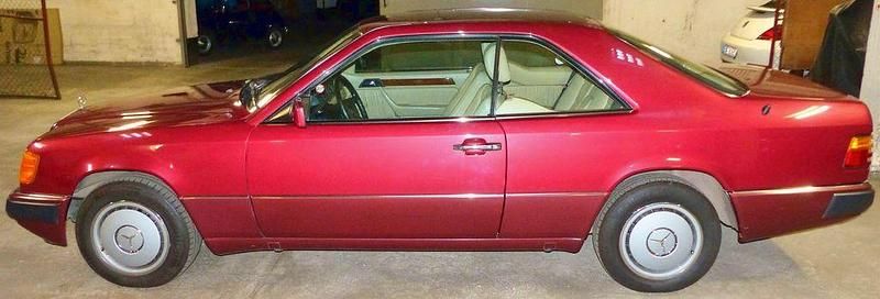 Gebraucht Mercedes 230 132 PS (97 kW) 1990 Rot