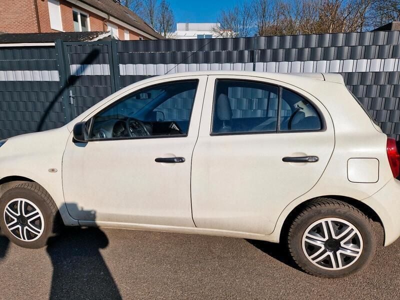 Weiß Gebraucht 2016 Nissan Micra Kleinwagen | 4.500 € - Bild 1/4