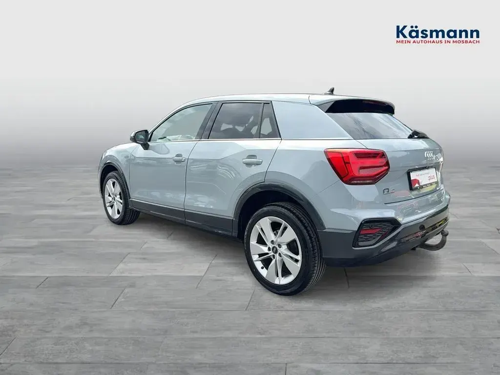 Gebraucht Audi Q2 Ambiente 150 PS (110 kW) 2021 Pfeilgrau perleffekt (metallic) SUV