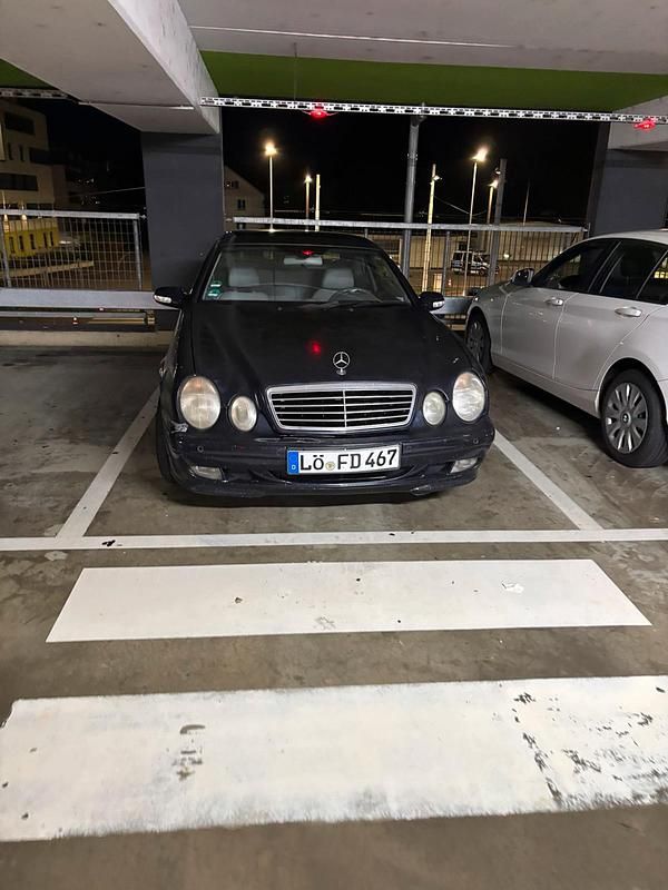 Blau Gebraucht 2001 Mercedes CLK200 Coupé | 1.200 € (Superpreis) - Bild 1/4