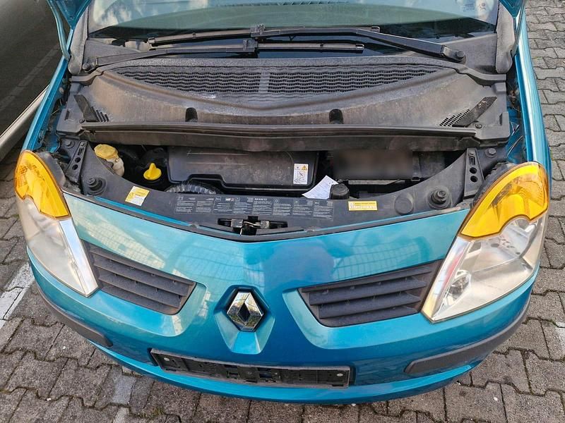 Second-hand Renault Modus 75 CP (55 kW) 2004 Albastru Monovolum
