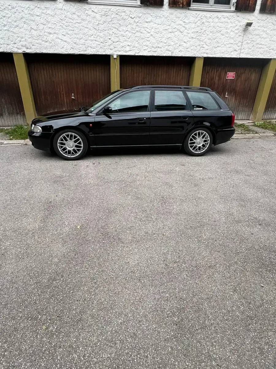 Gebraucht Audi A4 150 PS (110 kW) 1996 Schwarz Kombi
