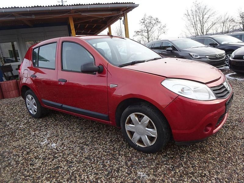 Gebraucht Dacia Sandero 75 PS (55 kW) 2010 Rot Limousine
