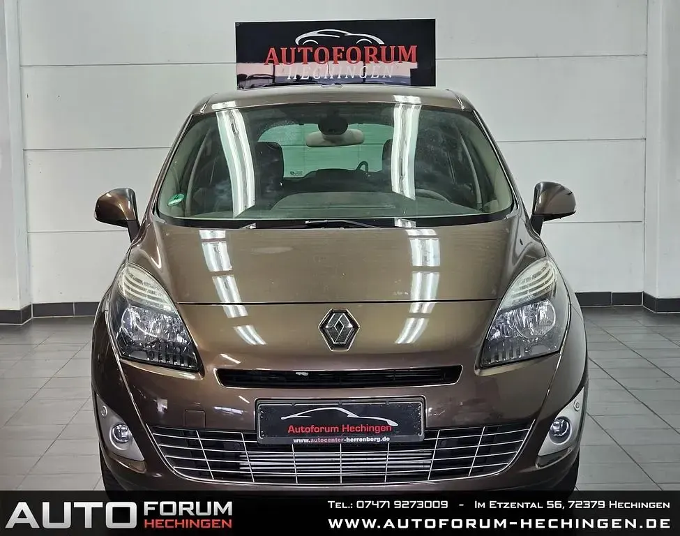 Gebraucht Renault Grand Scénic III 131 PS (96 kW) 2010 Mokkabraun Van / Kleinbus