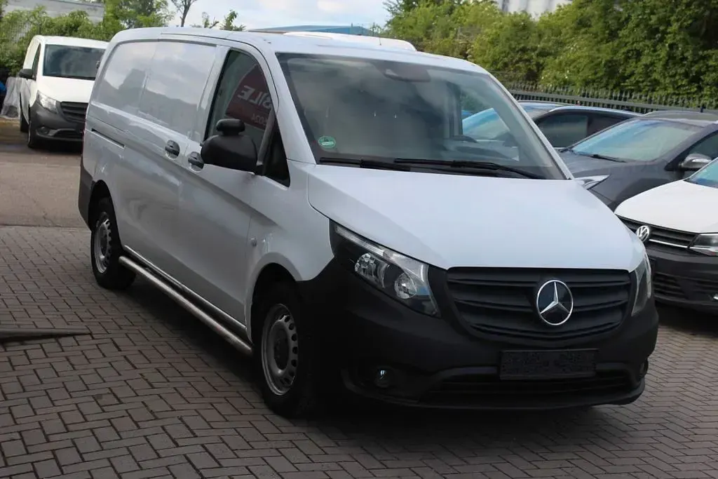 Gebraucht Mercedes Vito 136 PS (100 kW) 2021 Arktikweiss Van