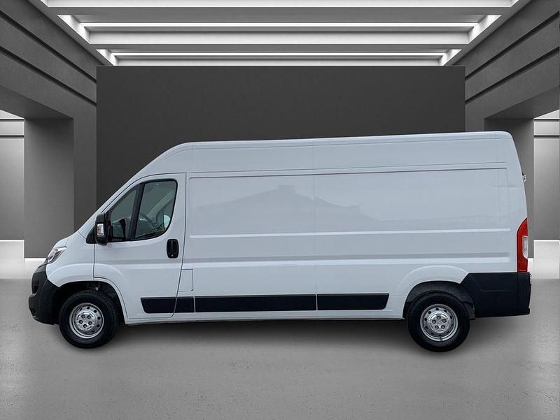 Gebraucht Opel Movano Edition 140 PS (102 kW) 2024 Lackierung weiss icy/typ ausse Van