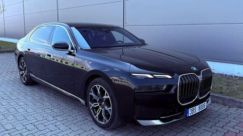 Gebraucht BMW 740 286 PS (210 kW) 2024 Schwarz Limousine