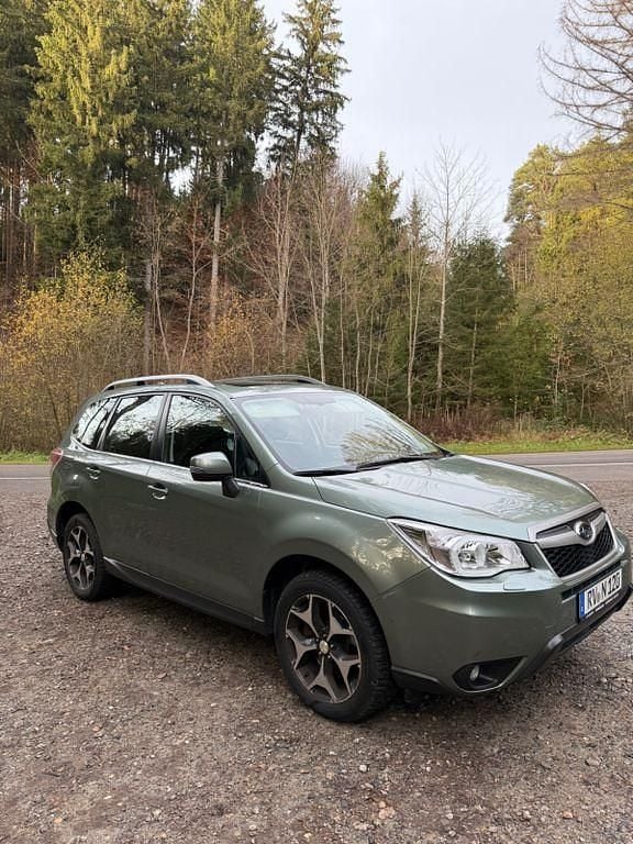 Grün Gebraucht 2015 Subaru Forester Active SUV | 12.490 € (Fairer Preis) - Bild 1/4