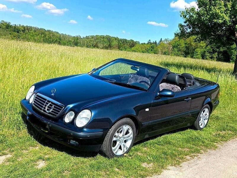 Blau Gebraucht 1998 Mercedes CLK230 Elegance Cabrio | 11.500 € - Bild 1/4