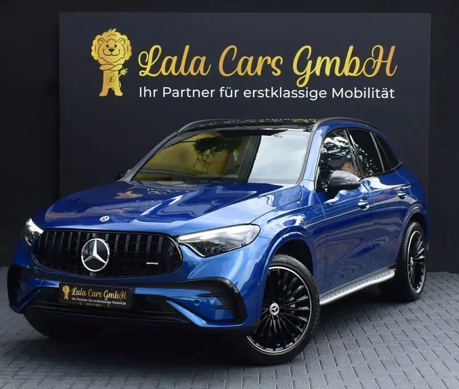 Gebraucht Mercedes GLC300 AMG line 269 PS (197 kW) 2023 Blau SUV
