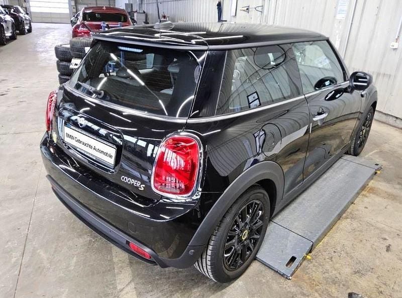 Gebraucht Mini Cooper SE Classic 135 kW (184 PS) 2022 Schwarz Kleinwagen