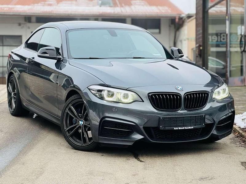Mineralgrau Gebraucht 2020 BMW M240 M Sport Coupé | 31.499 € (Guter Preis) - Bild 1/4
