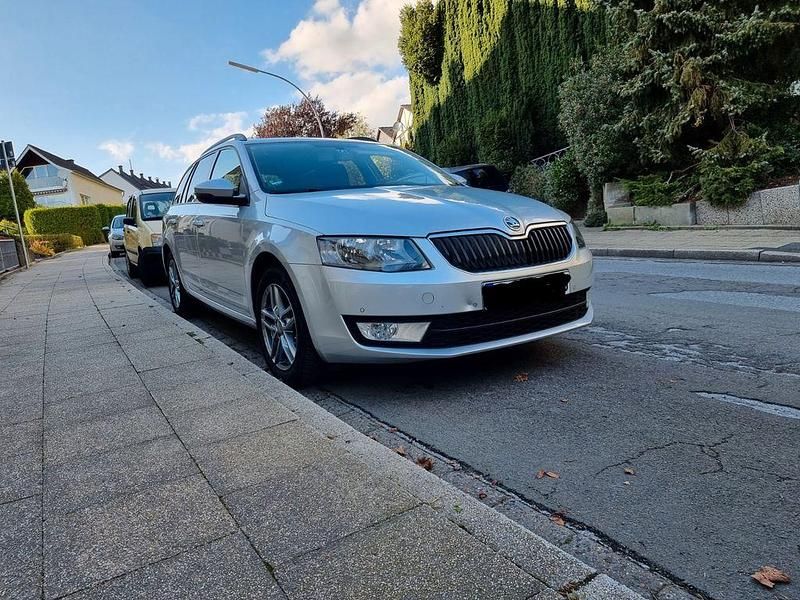 Gebraucht Skoda Octavia 140 PS (102 kW) 2014 Silber Kleinwagen