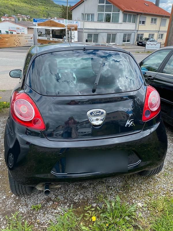 Gebraucht Ford Ka 59 PS (43 kW) 2010 Schwarz Kleinwagen