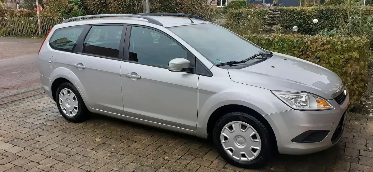 Usata Ford Focus 109 CV (80 kW) 2011 Argento Station wagon