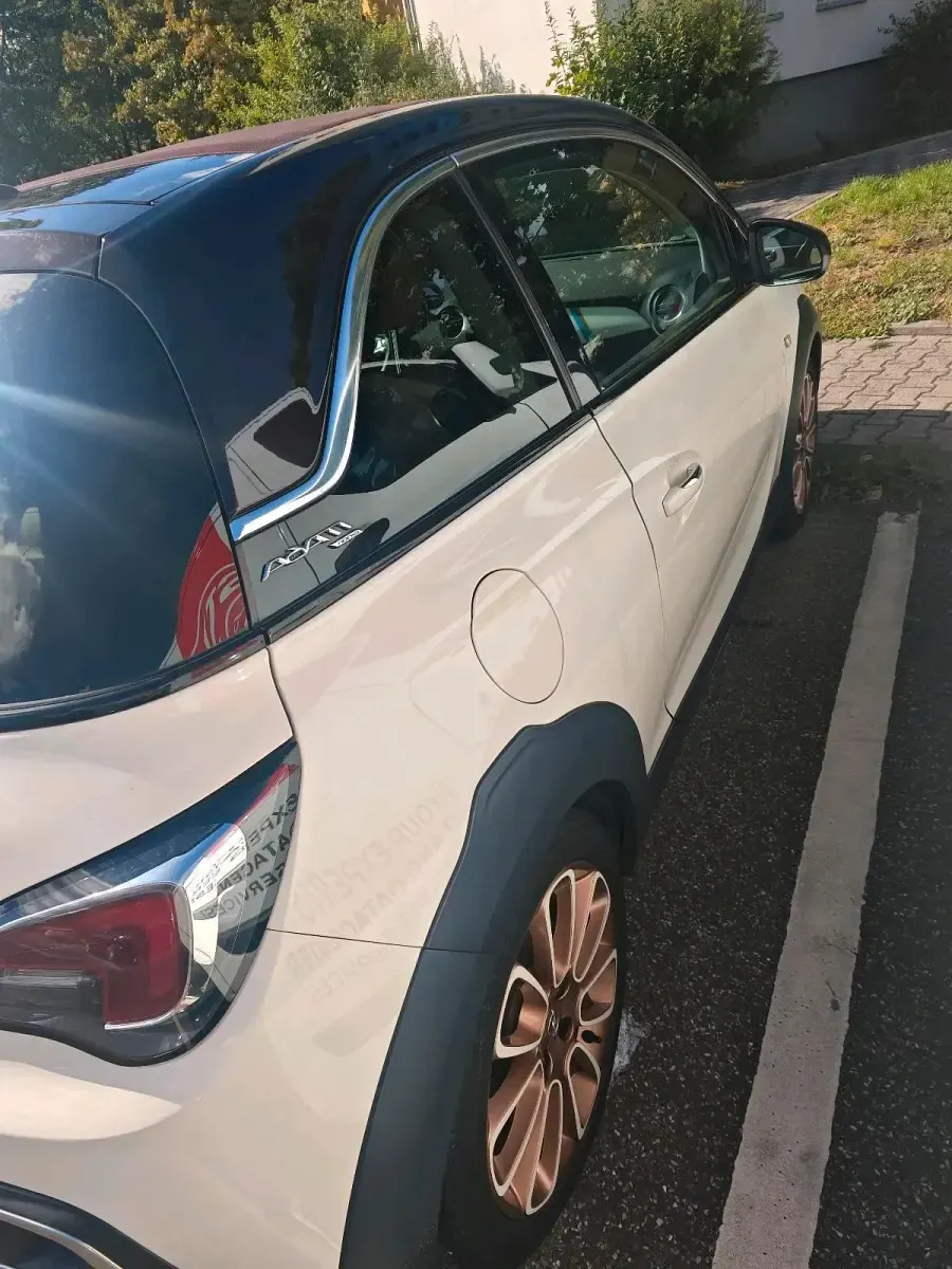 Gebraucht Opel Adam Rocks Rocks 90 PS (66 kW) 2016 Beige Kleinwagen