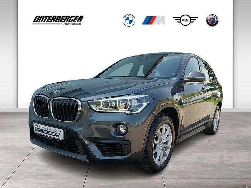 Grau Gebraucht 2016 BMW X1 Sport Line SUV | 17.380 € (Teuer) - Bild 1/4