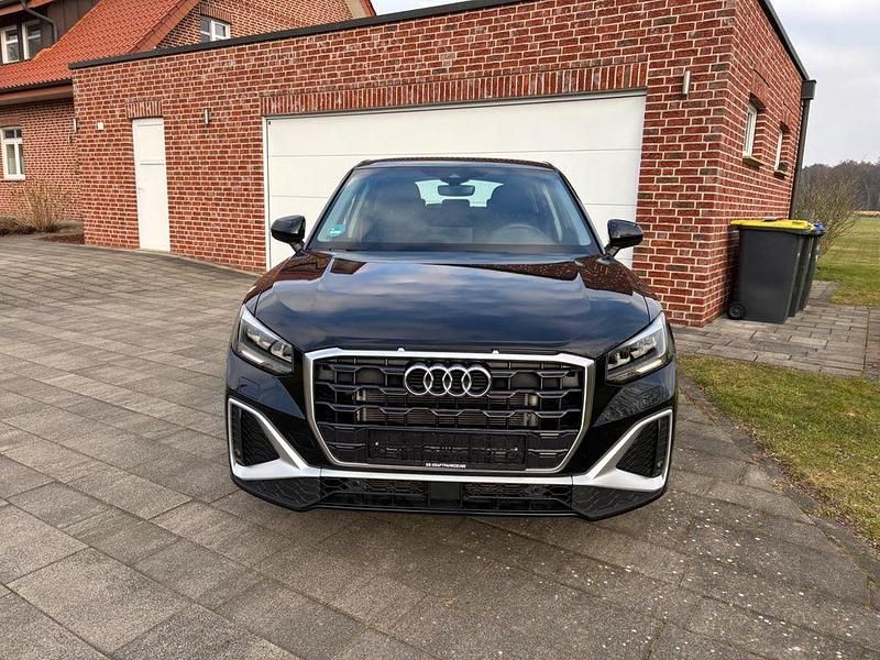 Gebraucht Audi Q2 Advanced 150 PS (110 kW) 2023 Schwarz SUV