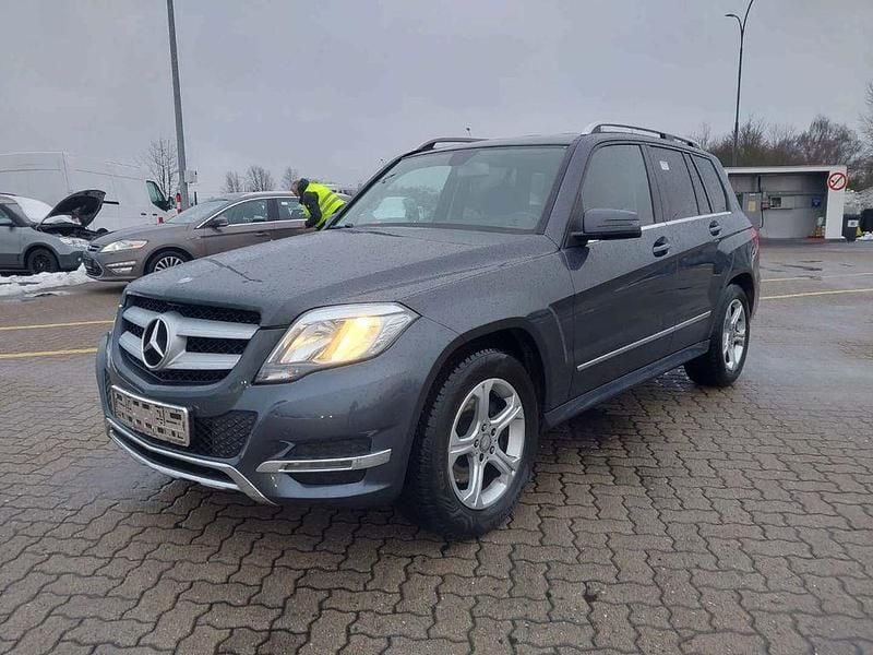 Grau Gebraucht 2014 Mercedes GLK200 SUV | 15.480 € (Fairer Preis) - Bild 1/4