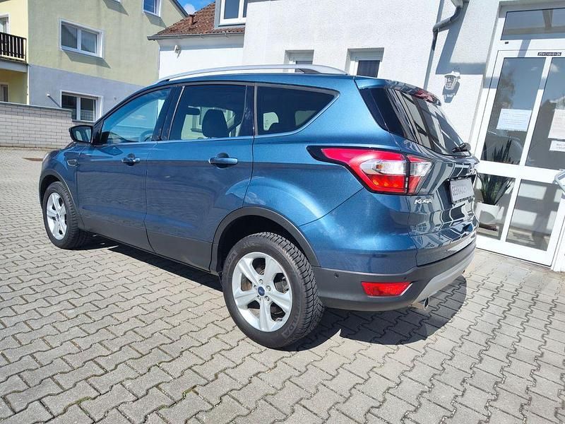 Gebraucht Ford Kuga Titanium 150 PS (110 kW) 2019 Blau SUV